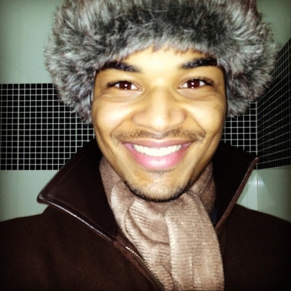 Meet Your Posher, Demitris - Picture 6 of 11